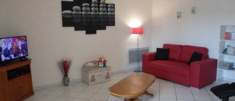 TV, peis og DVD-spiller