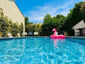 A heated pool - Ferienhaus by Interhome (Mallemort)