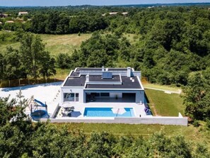 Exterior - Villa Sanivaro mit beheiztem Pool und Whirlpool by Interhome (Bokordici)