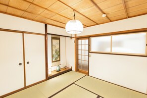 Interior - August 2025 OPEN SALE / 9-minute walk from Osaka Umeda Station / Reform Modern House / Max. 9 people (大阪市北区中崎西3丁目)