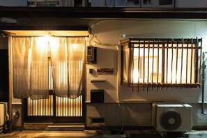 Interior - August 2025 OPEN SALE / 9-minute walk from Osaka Umeda Station / Reform Modern House / Max. 9 people (大阪市北区中崎西3丁目)