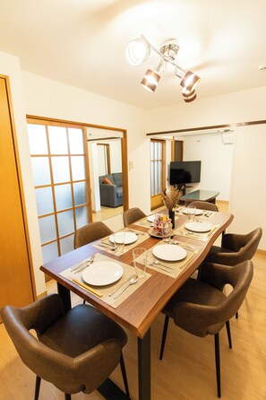 Dining - August 2025 OPEN SALE / 9-minute walk from Osaka Umeda Station / Reform Modern House / Max. 9 people (大阪市北区中崎西3丁目)