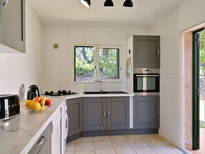 Fridge, microwave, oven, dishwasher - Weingut Punta della Guardia Ruhig und beschaulich by Interhome (Cervione/Castagniccia)