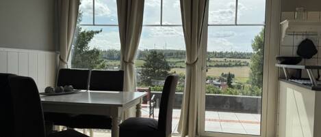 تناول الطعام