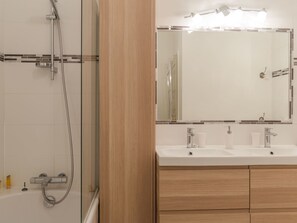 Towels - mit zwei Garagenstellplätzen by Interhome (Colmar)
