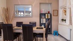 Dining - mit zwei Garagenstellplätzen by Interhome (Colmar)