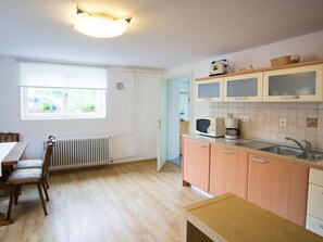 Fridge, microwave, oven, dishwasher - Appartement in Zasip mit Möblierter Terrasse by Interhome (Bled)