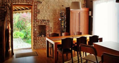 Liebevoll renoviertes Ferienhaus als Teil eines kleinen Bauernhauses mit abgesc by Interhome