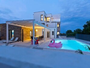 A heated pool - Wellness und Spa Villa Stella, in der Nähe von Stränden - Meer by Interhome (Bokordici)