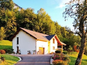 Exterior - in Aiguebelette-Le-Lac mit Garten, Terrasse und Grill by Interhome (Aiguebelette le Lac)