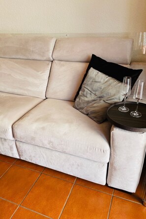 TV - Residenza Contessa by Interhome (Lugano)