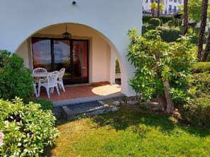 Outdoor dining - Residenza Viramonte - Casa Daniela, Wohnung 33 by Interhome (Vira)