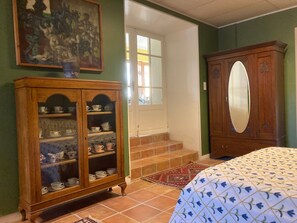 Internet - Historisches Gourdon by Interhome (Gourdon)