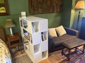 DVD player - Historisches Gourdon by Interhome (Gourdon)