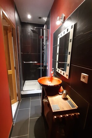 Bathroom - Wunderschönes Haus mit Garten in Lézardrieux by Interhome (Lézardrieux)