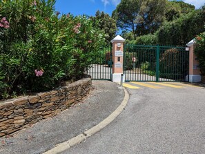 Property grounds - Villa mit Flair by Interhome (La Croix-Valmer)