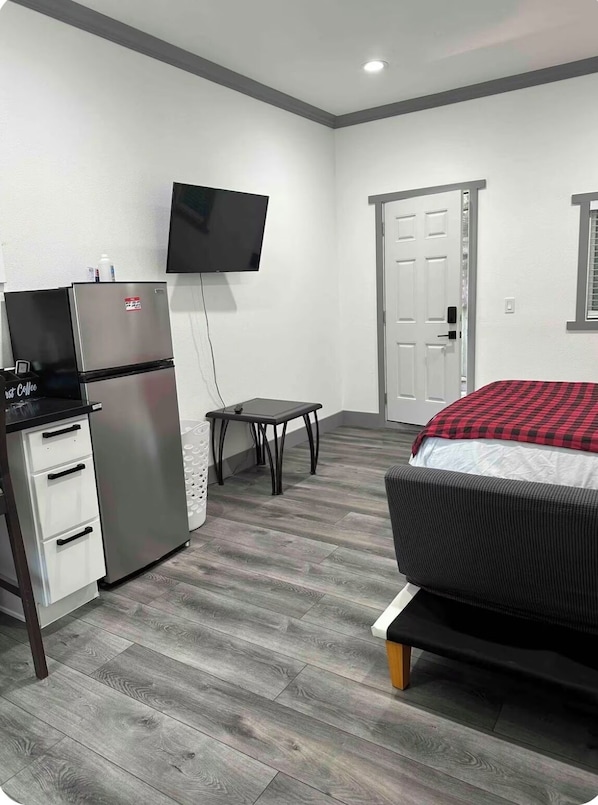 Bügeleisen/Bügelbrett, kostenloses WLAN, Bettwäsche