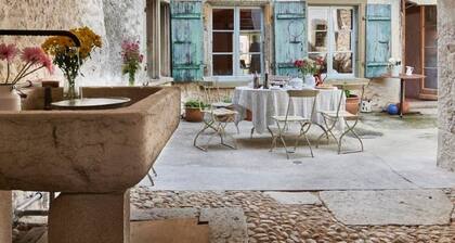 Rebarbeiter by Interhome