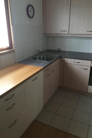 Réfrigérateur, four, lave-vaisselle