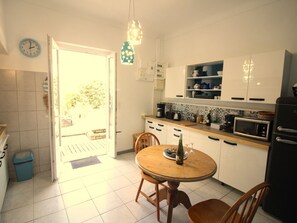 Fridge, microwave, oven, dishwasher - Haus Andernos Zentrum in Strandnähe by Interhome (Andernos)