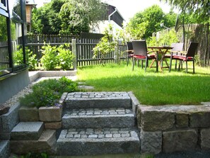 Outdoor dining - Moderne, niveauvoll eingerichtete Ferienwohnung by Interhome (Carlsfeld)