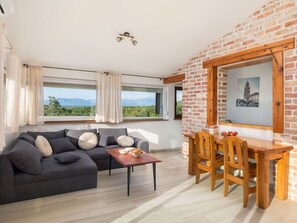 TV - Villa PerVa by Interhome (Drniš)