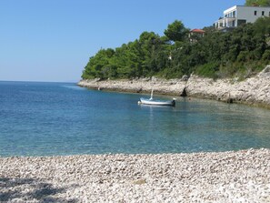 Beach - Luxuriöse Villa Hera,  Korcula,  am Strand by Interhome (Korčula/Zavalatica)