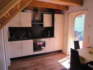 Fridge, oven, cookware/dishes/utensils - Malchow mit Grill, Garten und Terrasse by Interhome (Göhren-Lebbin)