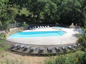 A heated pool - in Draguignan, Côte d'Azur by Interhome (Draguignan)