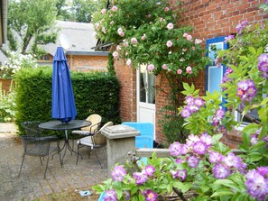 Outdoor dining - Apartment 45 qm by Interhome (Ahrenshoop)