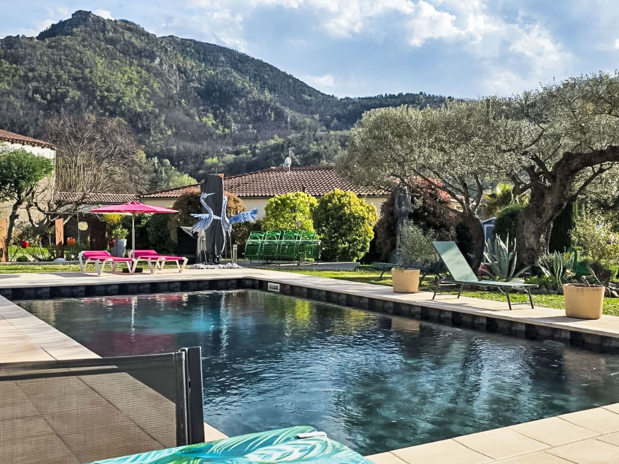 Opvarmet pool