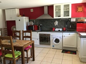 Refrigerador, microondas, horno y lavavajillas 