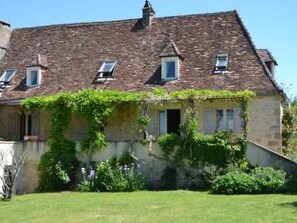 Exterior - Ehemaliger Bauernhof Le Bonheur in Sainte-Mondane by Interhome (Carlux)