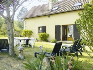Outdoor dining - im Périgord in Saint-Cybranet by Interhome (Domme)