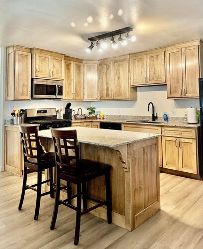 Delightful 3-bedroom house with AC in charming Owasso