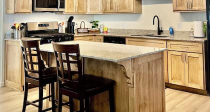 Delightful 3-bedroom house with AC in charming Owasso