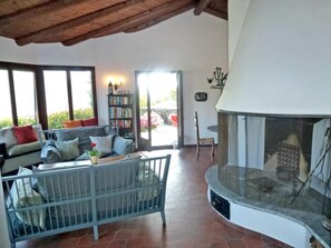 TV, DVD player - Casa Ranica mit Pool by Interhome (Vico Morcote)