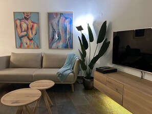 Fernseher, Kamin
