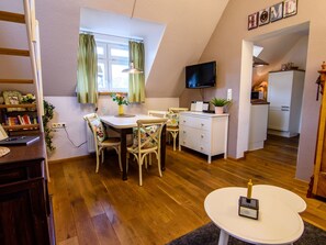 Dining - Gemütliche Wohnung in Bracht mit Garten by Interhome (Rauschenberg)