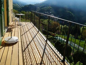 Terrace/patio - Palazzo Petraglio – grosszügiges Ferienhaus by Interhome (Bruzella)