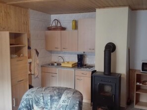 Interior - Ruhiggelegene Wohnung mit Garten und Terrasse by Interhome (Elbingerode)
