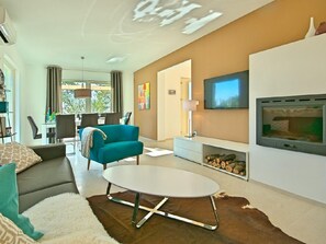 TV, fireplace - Villa Barbara by Interhome (Poreč/Heraki)