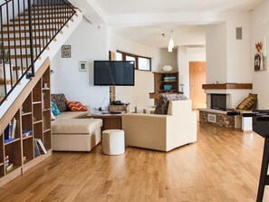 Fireplace, DVD player - Arton Villa mit beheiztem Pool, in Istrien by Interhome (Cere)