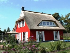 Exterior - Fischer‘s 5 Sterne Ferienhaus Rügen by Interhome (Gingst)