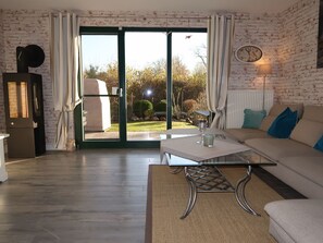 TV, fireplace, DVD player - Blomengoorn by Interhome (Boltenhagen)
