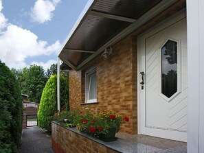 Exterior detail - in Alt-Schadow mit Grill und Terrasse by Interhome (Jessern)