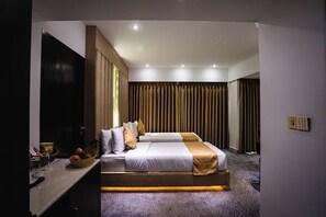 Deluxe Twin Room | In-room safe, iron/ironing board, free WiFi - Unique Regency Hotel Dhaka (Dhaka)