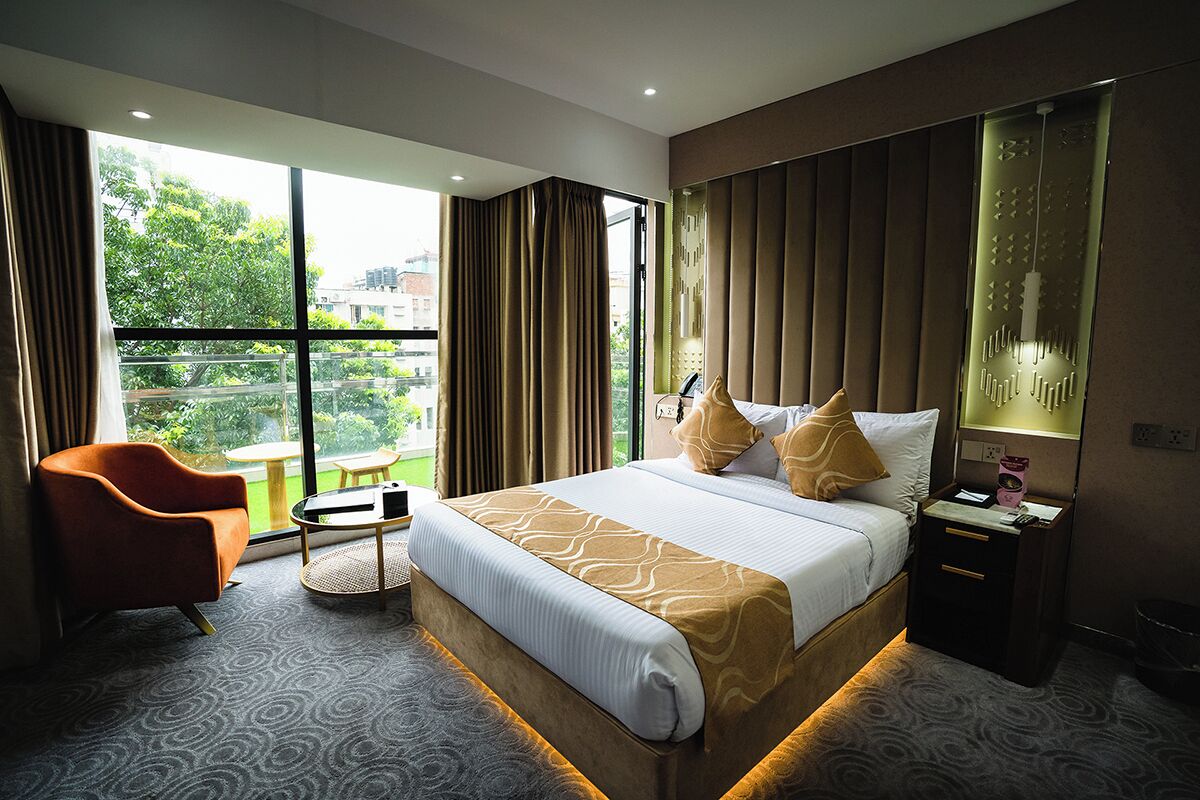 Habitación doble Deluxe | Caja de seguridad en la habitación y tabla de planchar con plancha 