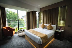 Doppia Deluxe | Una cassaforte in camera, ferro/asse da stiro, Wi-Fi gratuito