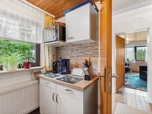 Jääkaappi, mikroaaltouuni, astianpesukone